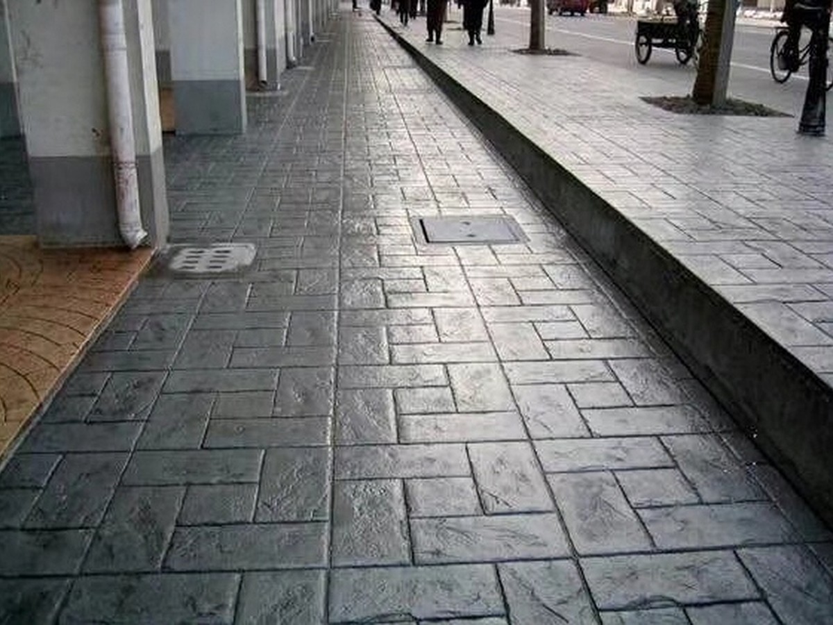 艺术压模地坪 - 郑州压花地坪施工案例：谋成地坪公园步道，仿石纹理压模混凝土防滑耐磨