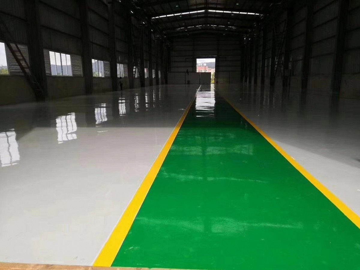 环氧地坪漆 - 济南环氧地坪漆施工案例：谋成地坪地下车库，耐磨耐压、洁净防尘。山东专业环氧地坪漆