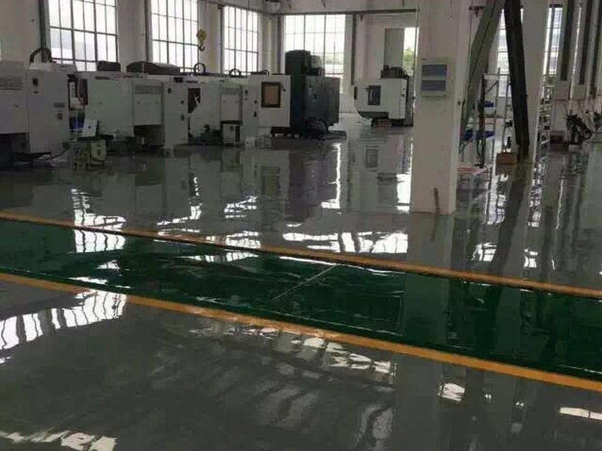 环氧地坪漆 - 芜湖环氧地坪漆施工案例：谋成地坪商场地面，环氧树脂地坪漆。安徽专业环氧地坪漆厂家