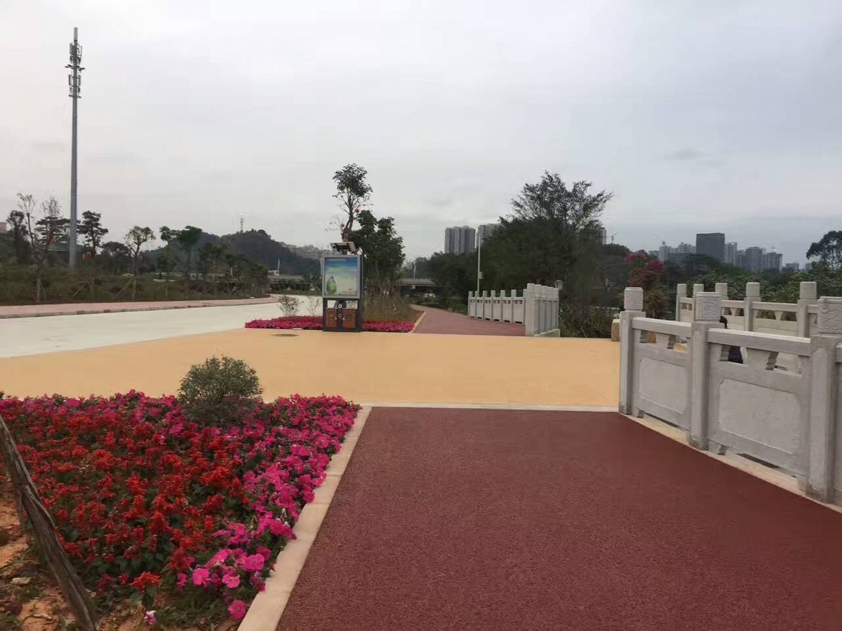 透水混凝土 - 黄石透水混凝土施工案例：谋成地坪广场，透水率≥2mm/s。湖北专业透水混凝土厂家