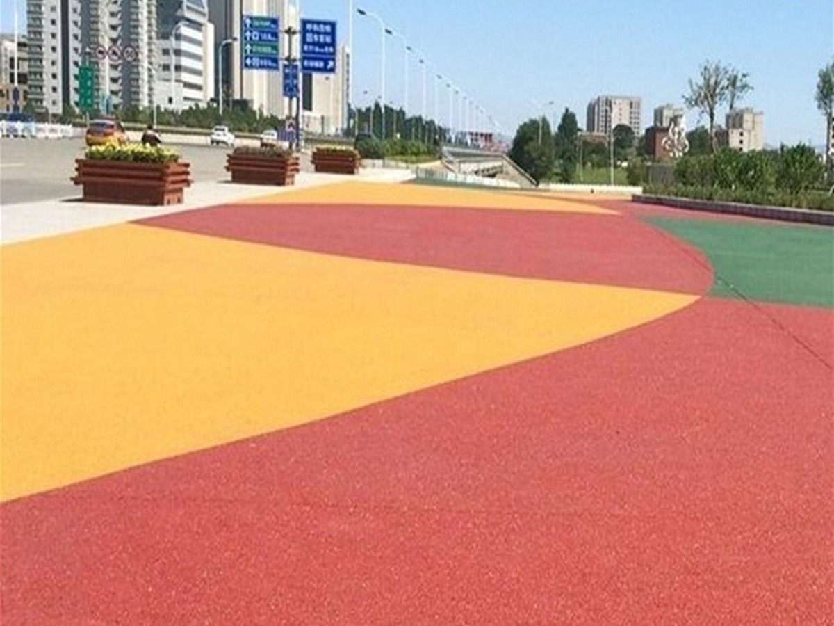 透水混凝土 - 济南透水混凝土施工案例：谋成地坪停车场，海绵城市指定工艺。山东专业透水混凝土厂家