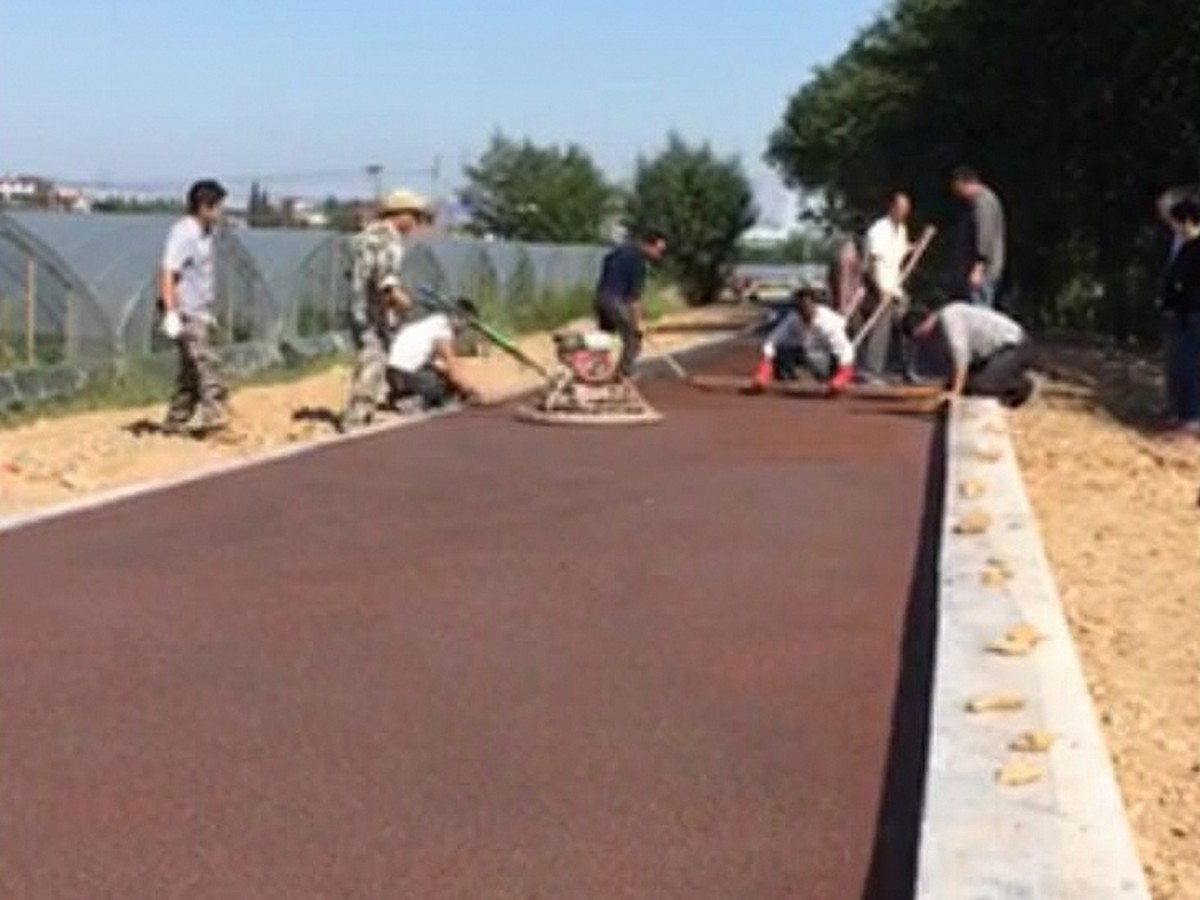 透水混凝土 - 无锡透水混凝土施工案例：谋成地坪海绵城市道路，雨天不积水。江苏专业透水混凝土厂家