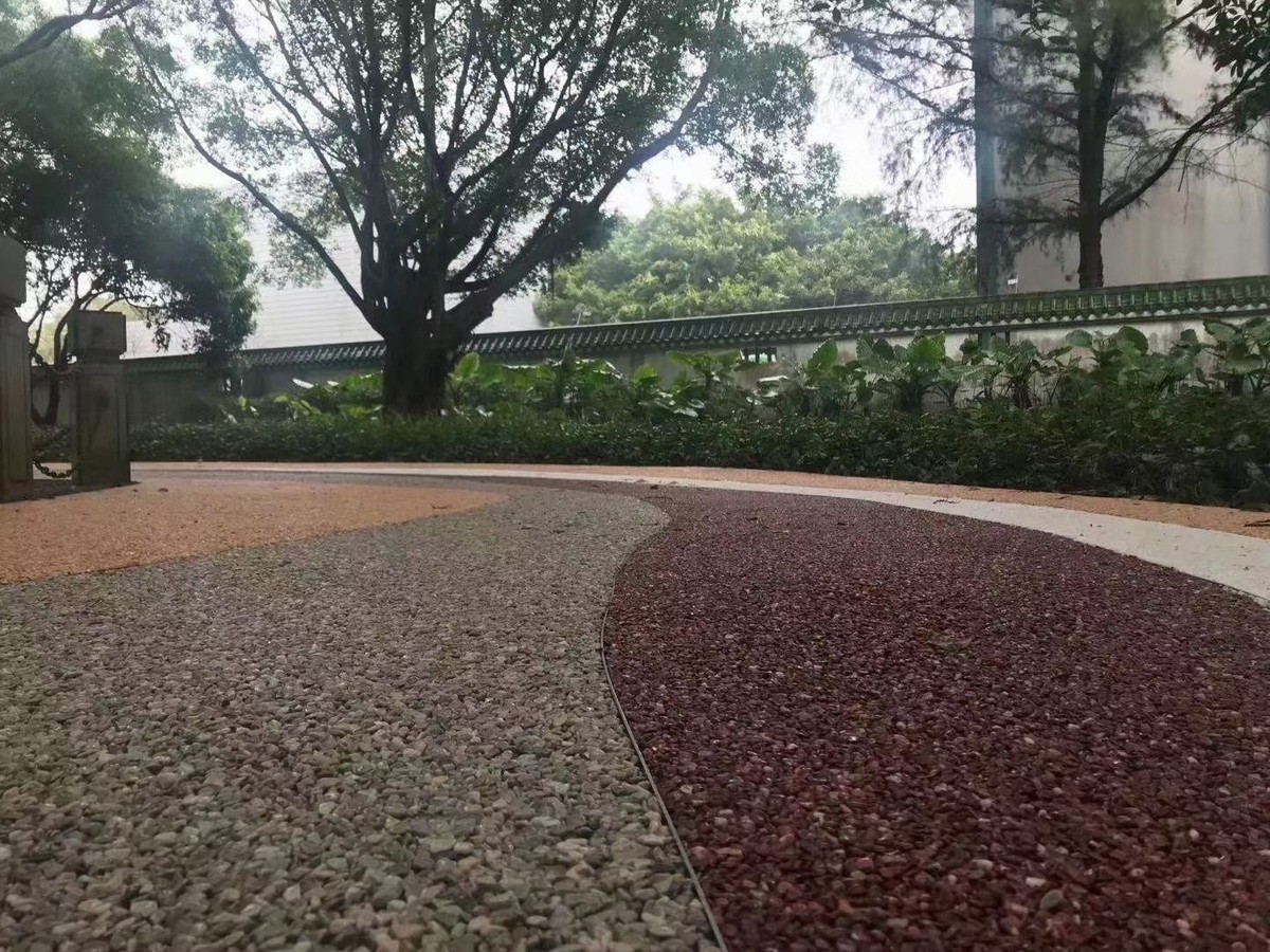 胶粘石 - 南京胶粘石施工案例：谋成地坪小区景观，永久不褪色。江苏专业胶粘石厂家，设计施工一