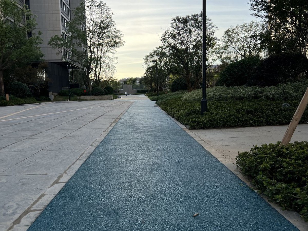 冷拌沥青 - 合肥冷拌沥青施工案例：谋成地坪市政道路，冷拌改性沥青路面。安徽专业冷拌沥青厂家，