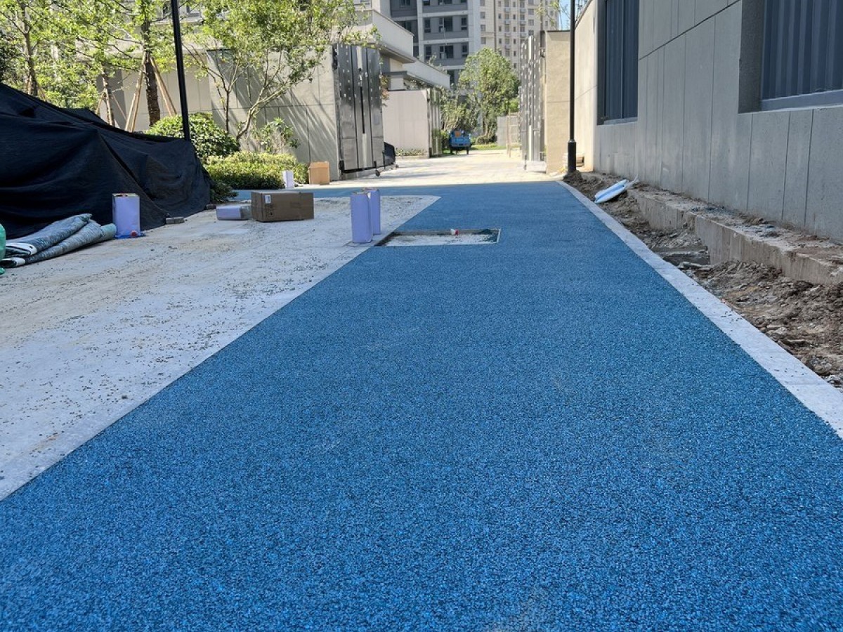 冷拌沥青 - 南京冷拌沥青施工案例：谋成地坪景区道路，常温拌合无需加热。江苏专业冷拌沥青厂家，