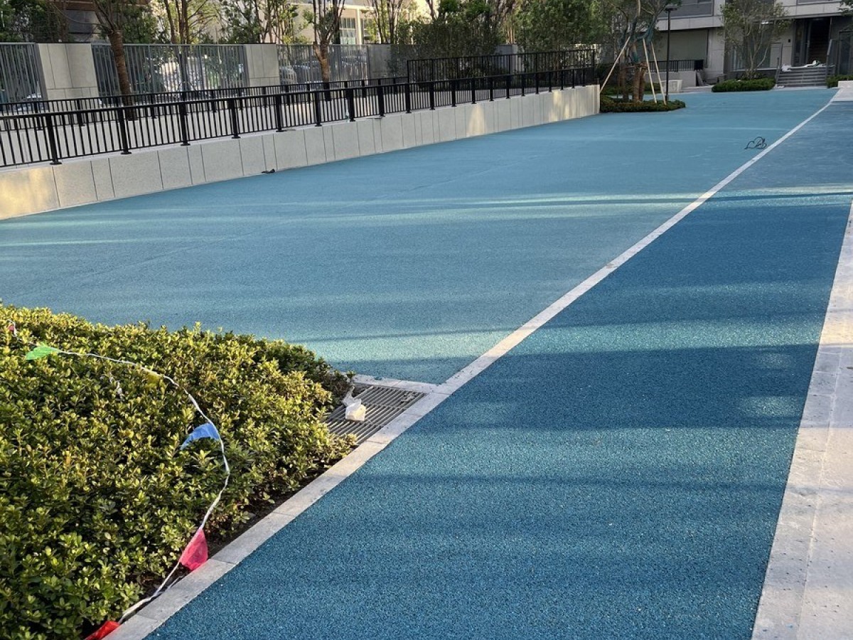 冷拌沥青 - 青岛冷拌沥青施工案例：谋成地坪小区道路，常温拌合无需加热。山东专业冷拌沥青厂家，
