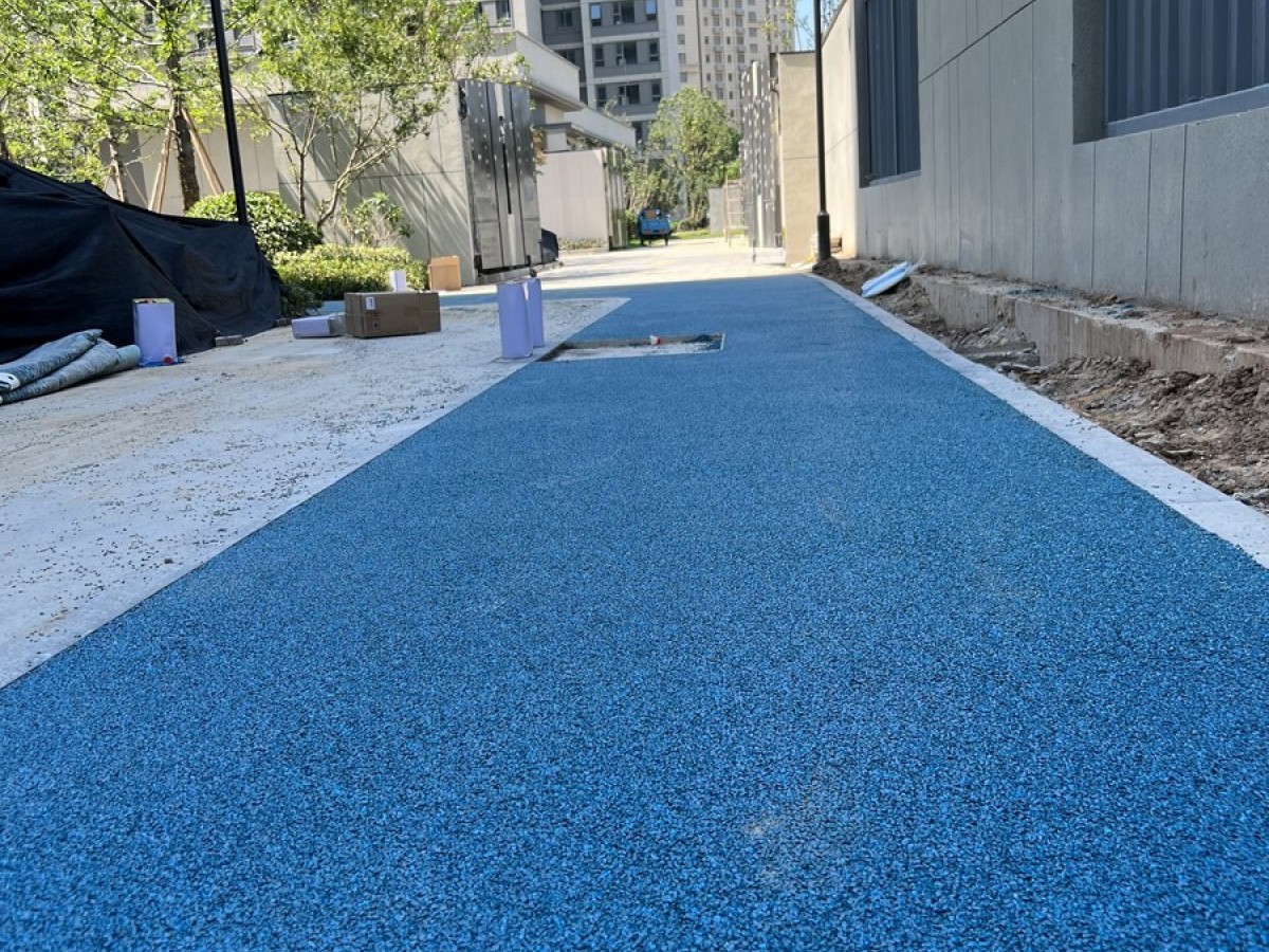 冷拌沥青 - 郑州冷拌沥青施工案例：谋成地坪小区道路，修补8小时通车。河南专业冷拌沥青厂家，设