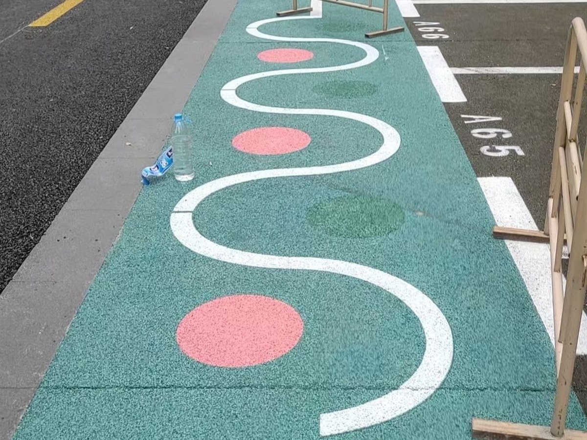 冷拌沥青 - 郑州冷拌沥青施工案例：谋成地坪停车场，冷拌改性沥青路面。河南专业冷拌沥青厂家，设