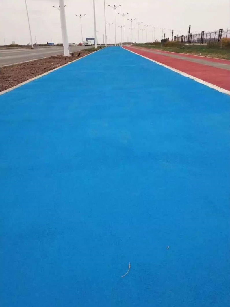 彩色防滑路面 - 合肥彩色防滑路面施工案例：谋成地坪停车场，色彩持久10年不褪。安徽专业彩色防滑路