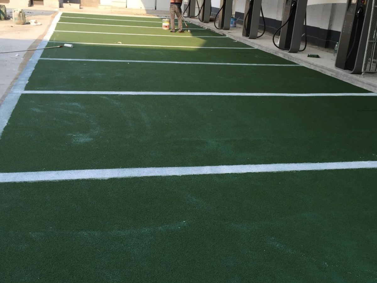 彩色防滑路面 - 合肥彩色防滑路面施工案例：谋成地坪景区道路，色彩持久10年不褪。安徽专业彩色防滑