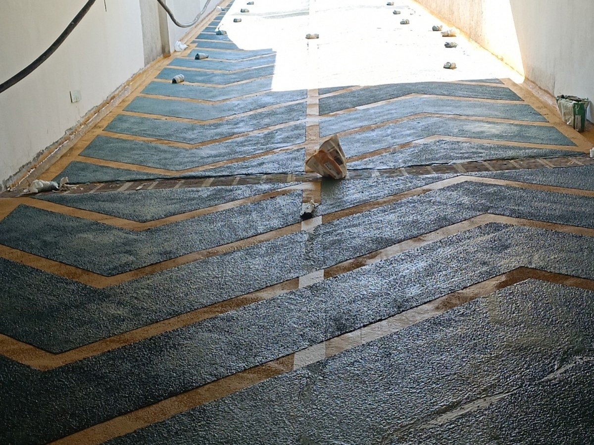 无震动防滑坡道 - 芜湖无震动防滑坡道施工案例：谋成地坪坡道，无震动防滑坡道。安徽专业无震动防滑坡道