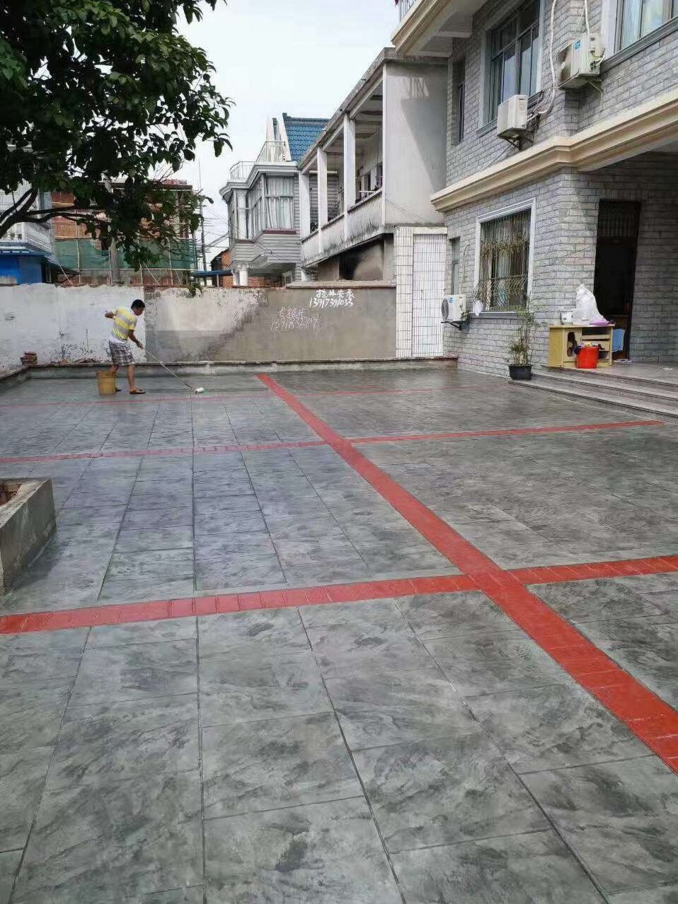南阳艺术压模地坪完工案例实拍 - 谋成地坪