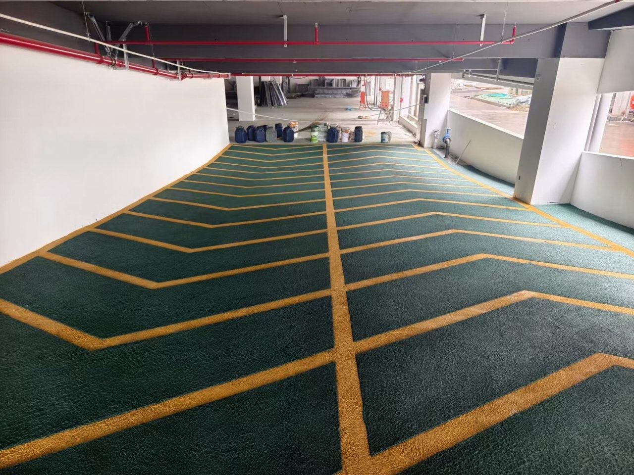 温州无震动防滑坡道完工案例实拍 - 谋成地坪